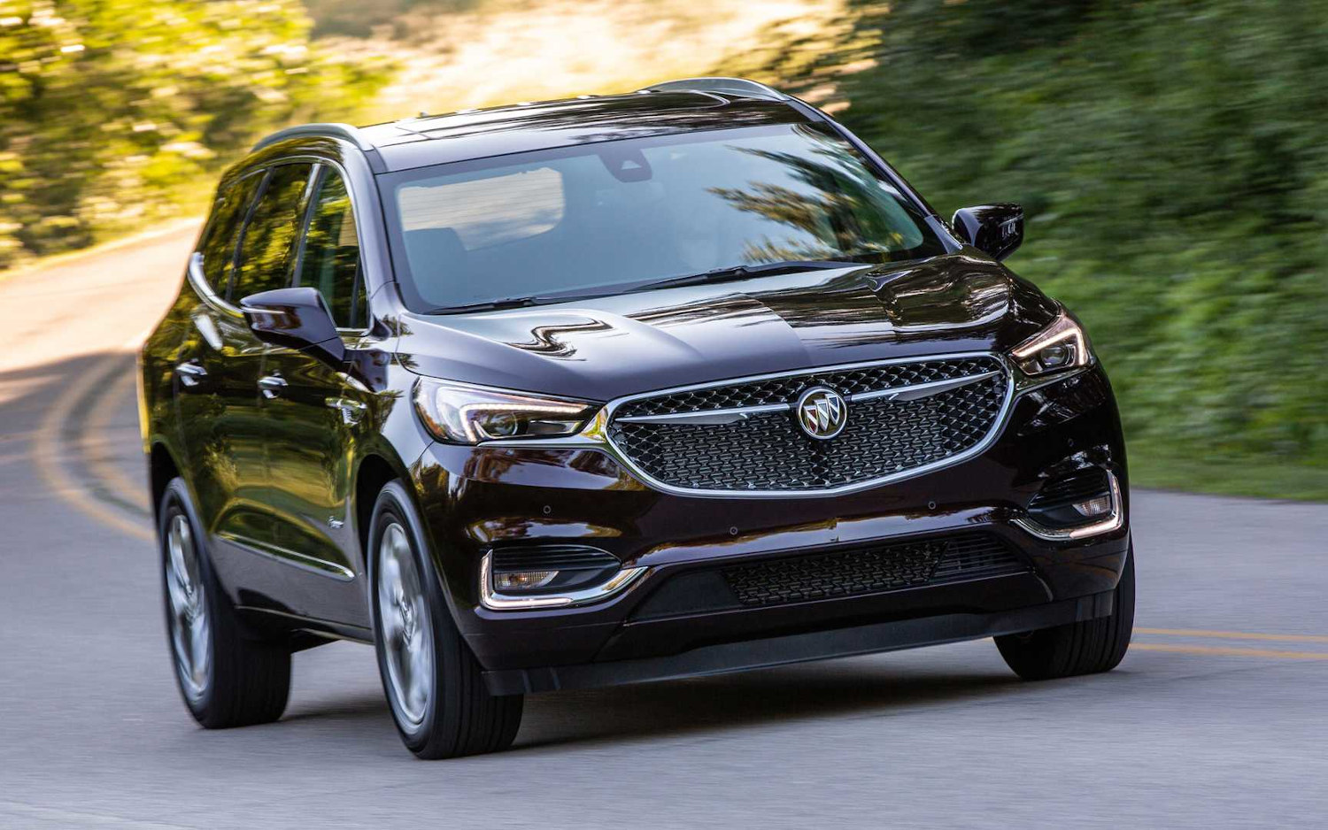 Comparison Buick Enclave Avenir 2020 vs Chevrolet Traverse High